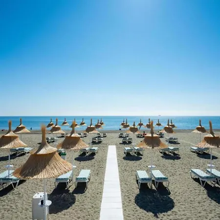 In Spain Near Golden Sands Apartment *